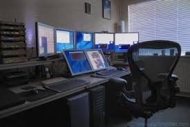 Ultimate Computer Setups Cool Computer Room Design Computer Room Computer Setup Diy Computer Desk
