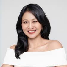 Crystal Lange's Instagram, Twitter & Facebook