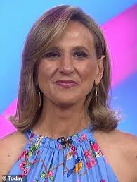 Mom wows her husband with a stunning makeover