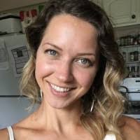 Elizabeth Kriz's Instagram, Twitter & Facebook