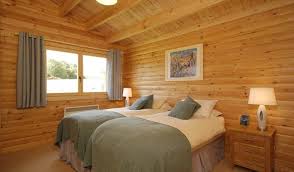 Stay in one of these rentals and you can look forward to plenty of new forest attractions, from horse riding through the beautiful landscape to wakeboarding at the new forest water park. South Winchester Lodges Self Catering In Winchester Winchester Visit South East England