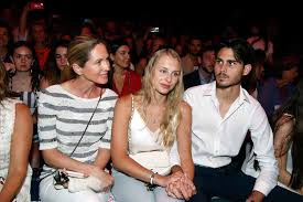We did not find results for: Muere La Madre De Miranda Rijnsburger Suegra De Julio Iglesias Magazinespain Com