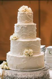 A Crimson Kiss Timeless Events And Classic Cocktails Frosted Simple Wedding Cake Buttercream Wedding Cake Publix Wedding Cake