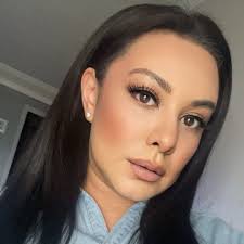 Welcome to @beverlinhills☕️