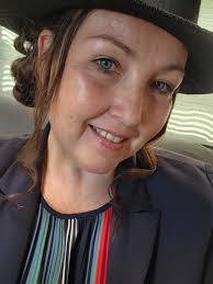 Carolyn Puckett's Instagram, Twitter & Facebook