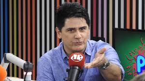Líder do governo camilo santana na júlio césar filho nasceu em maracanaú no dia 3 de abril de 1986 em uma família com dois irmãos: Cesar Filho Participa Do Panico Veja Fotos Jovem Pan