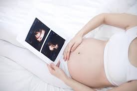 Ketika anda mendapatkan kehamilan, pastinya bentuk perut hamil 3 bulan akan berubah seiring dengan berkembangnya janin yang ada di dalam kandungan anda. Perkembangan Janin Saat 3 Bulan Kehamilan Prenagen
