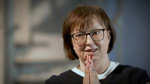 El régimen de Vladimir Putin ordena la captura de la periodista Galina  Tímchenko, fundadora del portal de noticias Meduza