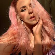 RebeccaReynolds (@beckareynolds)