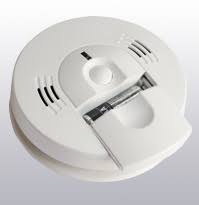 How to replace a kidde smoke detector battery step 1. Kidde Aa Battery Operated Talking Smoke Carbon Monoxide Alarm With Front Loading Battery Door International Safety