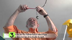 Spot led 220v de plafond extraplat encastrable. Installer Un Spot Encastrable Au Plafond Youtube