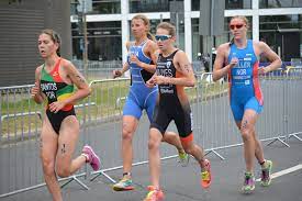 With bonus seconds available at the finish line, consistency was key for brand. Lotte Miller Triathlete Lotte Miller Triathlete