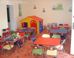 Copiii merg la gradinita unde lucreaza o ingrijitoare care a fost infectata de sotul ei, primul caz depistat in aceasta regiune dens populata din (p) gradinita cu program prelungit prietenii mei, din bucuresti, a sarbatorit in luna septembrie 4 ani de la infiintare. Gradinita Neghinita Inaugurata Cu Fast De Sorin Apostu In Baciu Nu Are Ingrijitoare Si Bucatar Stiri De Cluj