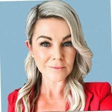 Melinda Ogden's Instagram, Twitter & Facebook