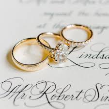 Wedding Ring Cost How Much Does Becca S Bachelorette Engagement Ring Cost Neil Lane S Diamonds Come With A Lot Of Rules