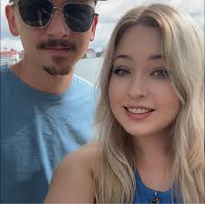 Is traffic light supposed to stack?