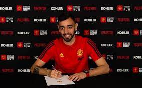 United is a club that bruno fernandes really likes in england, it's a club that he really wants to play for. Photo Bruno Fernandes Poses In Man Utd Top After Completing 67 5m Move Football Talk Premier League News