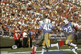 Defensive back Joe Beauchamp of the San Diego Chargers defends a pass...  News Photo
