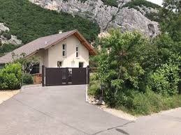 Chambre Avec Sdb Et Wc Privatifs Portes D Annecy Villas A Louer A Sillingy Auvergne Rhone Alpes France Villa A Louer Annecy Auvergne