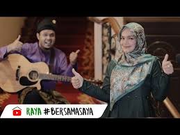 Di dalam sedu ku berseru yang terukir di dalam hatiku kekasih bukalah pintu untuk sekali ini aku cinta kepadamu. Reaction Dato Sri Siti Nurhaliza Dari Jauh Ku Pohon Maaf