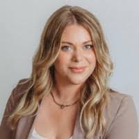 Monica Wan's Instagram, Twitter & Facebook