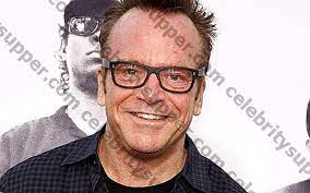 Thomas duane tom arnold (born march 6, 1959) is an american actor and comedian. Happy Endings Schauspieler Tom Arnold Vater Von 2 Mit Der Ehemaligen Frau Ashley Groussman Ist 30 Millionen Dollar Wert Biografie Juli 2021