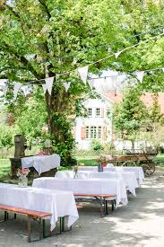 Tipps Fur Die Hochzeit Im Freien Hochzeit Im Freien Hochzeit Garten Gartenparty Hochzeit