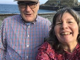 It's the school holidays and I'm now a domestic goddess. Hit me up for my  low sugar energy bar recipe 💖💫