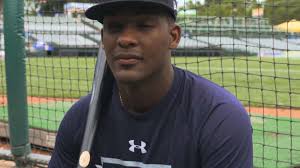 Yankees add six prospects to 40-man roster