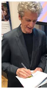 Crop Of Nicola Walker S Twitter Pic Nicola76w Peter At Coram Voices Awards 10 4 2019 Peter Capaldi Support People Doctor Who