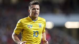 Он играет на позиции левый. Evgenij Konoplyanka Hochet Chtoby Denis Cheryshev Vyigral Chempionat Ispanii Eurosport