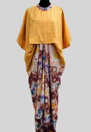Selain untuk dress, jenis kain untuk membuat dress ini juga sering digunakan untuk membuat pakaian seperti baju pengantin dan. Model Baju Batik Jumputan Palembang Grosir Batik Solo Terkini