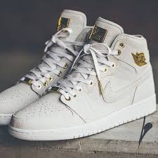 S H O E S In 2020 Sneakers Fashion Jordan Shoes Girls Nike Air Shoes