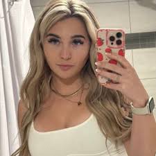 chloe (@chloedesdamess)