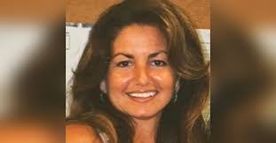 Shelly Grantham's Instagram, Twitter & Facebook