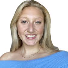 Students have a voice in shaping sustainability education at UNH. Senior  Catey Selby (Environmental Engineering & Sustainability dual major) was an  Honors Sustainability Fellow for the Honors College and the Sustainability  Institute