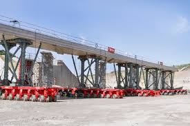 A trailer unit and a power pack unit (ppu). Spmt Von Tii Lectura Press