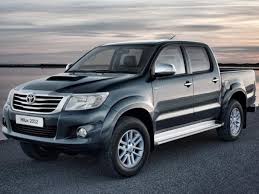 We analyze millions of used cars daily. Toyota Hilux Pick Up Bekommt Ein Facelift Auto Motor At