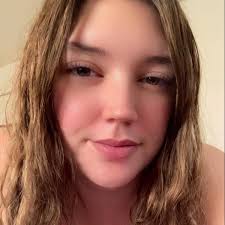 How do multiple discounts apply to store purchases?