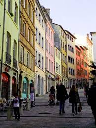 Epingle Par Joelle Nicolas Sur Lyon Croix Rousse Ville De Lyon Lyon Insolite