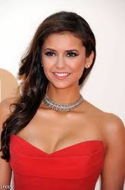 Red eyeshadow might be one of the most underrated eye makeup colors out there. Eye Makeup For Red Prom Dress Shopping Guide