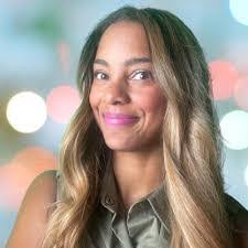 Laurie Mims's Instagram, Twitter & Facebook