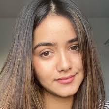 Amulya Jain's Instagram, Twitter & Facebook