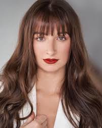 Lilly Reeves's Instagram, Twitter & Facebook