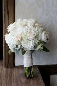 43 Timelessly Elegant White Wedding Bouquets Wedding Flowers Wedding Bouquets White Bouquet