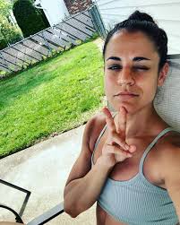 ✌🏼 Current mood #IYKYK You can choose to stay stuck or you can choose to  move forward. Either road you do pick, remember the power is YOURS! 💞