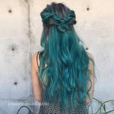 Found in veins sandwiched in between layers of mother rock, the turquoise can. 20 Hair Styles Starring Turquoise Hair