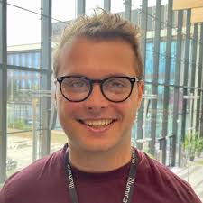 I am delighted to say applications are now live for Illumina's UK early  talent programme 2025!