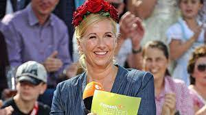 Klick dich in den offiziellen clip auf schlager.de! Andrea Kiewel Partner Kinder So Lebt Der Fernsehgarten Star Privat Intouch