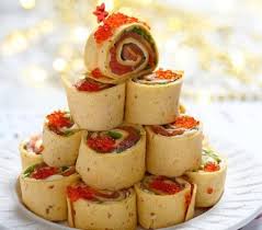 Polskie Sushi Z Lososiem Przepisy Monika Wegrzyn Smaki Zycia Dessert Buffet Food Appetizers For Party